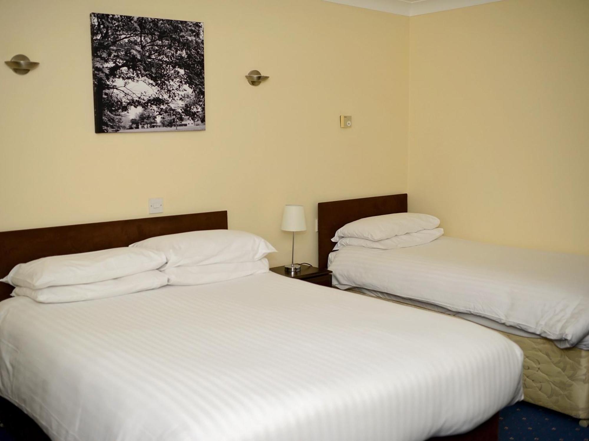 Park Hill Hotel โลเวสทอฟต์ ภายนอก รูปภาพ